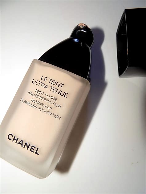 le teint ultra tenue chanel|Chanel ultra le teint bd21.